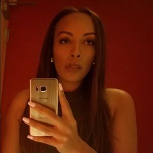 Meet your Posher, Janelle